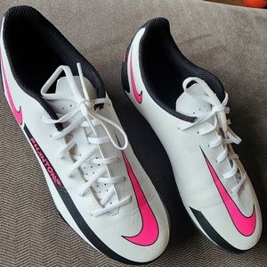 Nike Phantom Gt cleats size 5.5y used